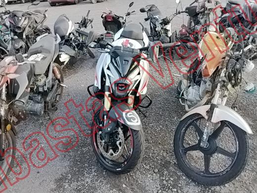 BAJAJ PULSAR 2025, foto 2 de 19
