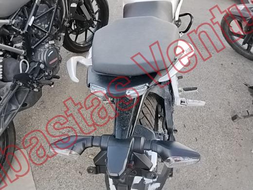 BAJAJ PULSAR 2026, foto 15 de 19