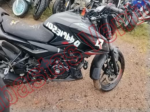 BAJAJ PULSAR 2024, foto 12 de 19