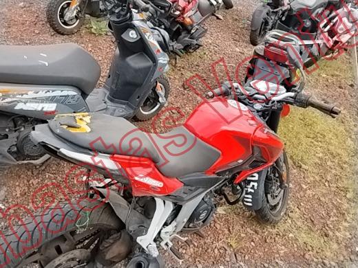 BAJAJ PULSAR 2025, foto 12 de 19