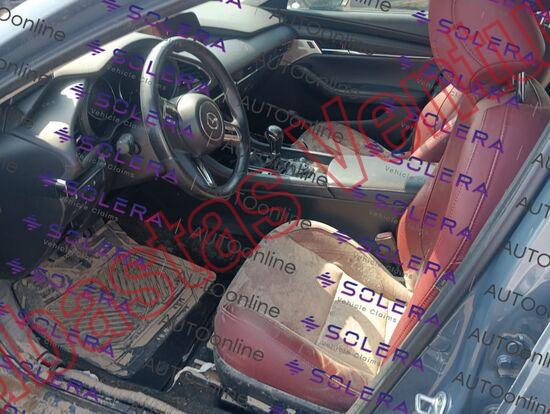 MAZDA MAZDA 3 2023, foto 17 de 19