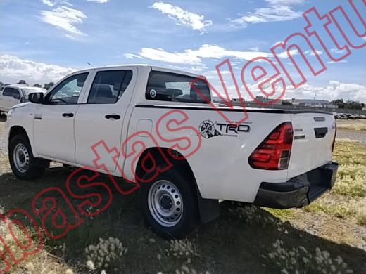 TOYOTA HILUX 2022, foto 7 de 19
