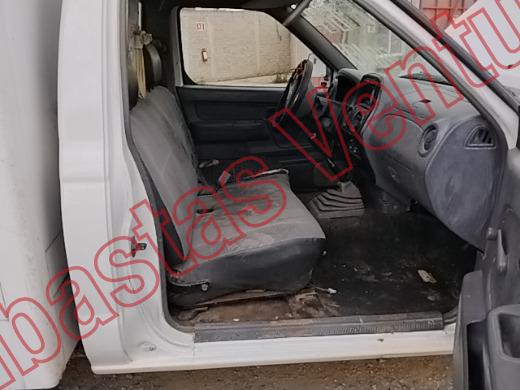 NISSAN NP 300 2015, foto 12 de 19
