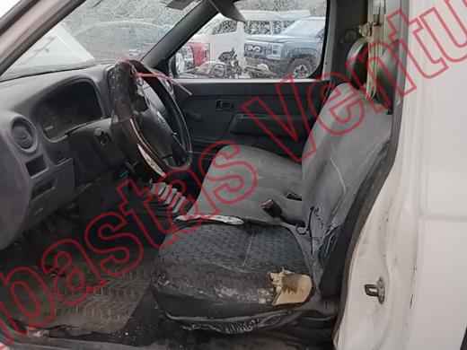 NISSAN NP 300 2015, foto 17 de 19