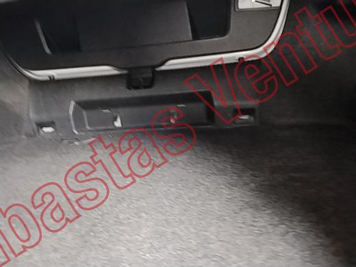 VOLKSWAGEN JETTA 2016, foto 15 de 19