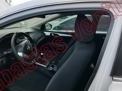 NISSAN SENTRA 2019, foto 17 de 19