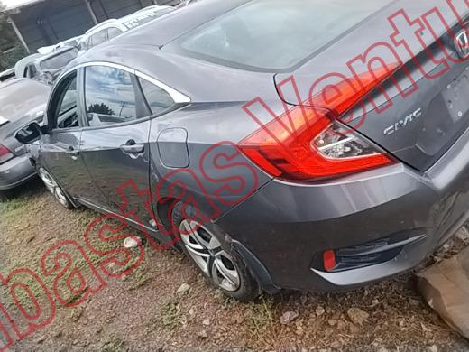 FORD FIESTA 2012, foto 8 de 19