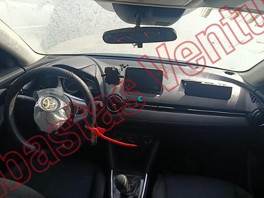 TOYOTA YARIS 2017, foto 14 de 19