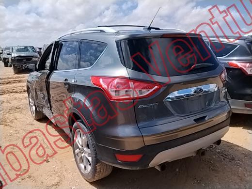 FORD ESCAPE 2013, foto 7 de 19