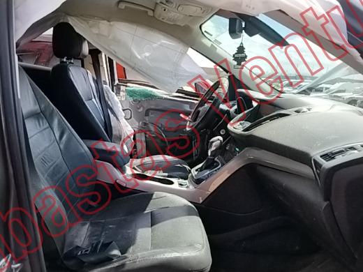 FORD ESCAPE 2013, foto 12 de 19