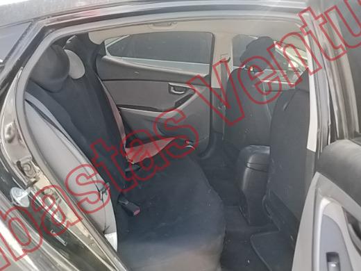 HYUNDAI ELANTRA 2016, foto 13 de 19