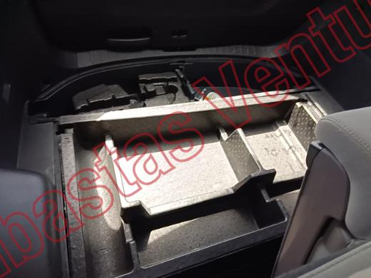 HYUNDAI SANTA FE 2017, foto 15 de 19