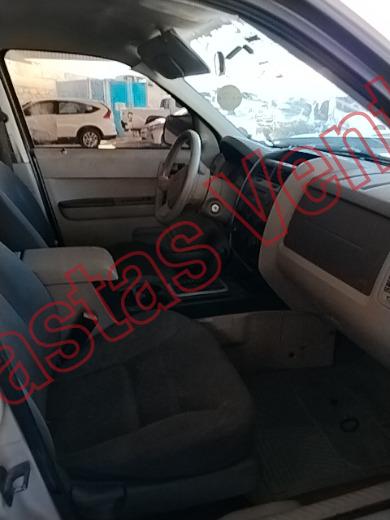 FORD ESCAPE 2008, foto 12 de 19