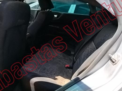 FORD FIESTA 2014, foto 16 de 19