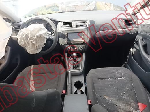 VOLKSWAGEN JETTA 2015, foto 14 de 19