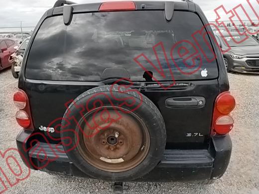 JEEP LIBERTY 2004, foto 6 de 19