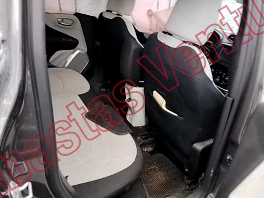 JEEP RENEGADE 2018, foto 13 de 19