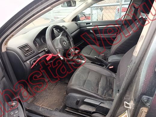 VOLKSWAGEN JETTA 2010, foto 17 de 19