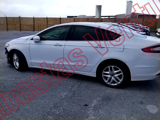 FORD FUSION 2015, foto 8 de 19