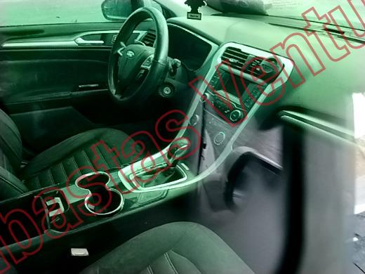 FORD FUSION 2015, foto 14 de 19