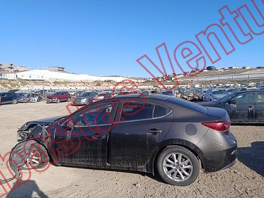 MAZDA MAZDA 3 2016, foto 8 de 19