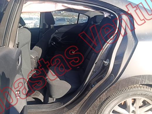 MAZDA MAZDA 3 2016, foto 16 de 19