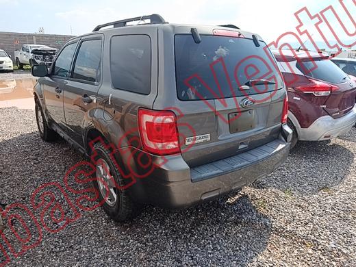 FORD ESCAPE 2012, foto 7 de 19