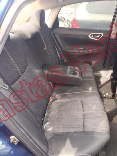 NISSAN SENTRA 2018, foto 13 de 19