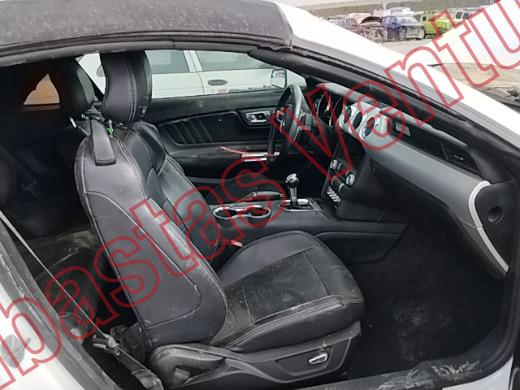 FORD MUSTANG 2017, foto 12 de 19