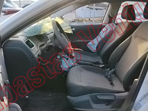 VOLKSWAGEN JETTA 2013, foto 17 de 19
