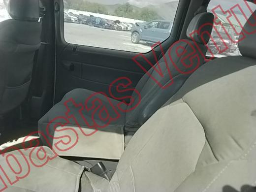 CHRYSLER TOWN AND COUNTRY 1996, foto 16 de 19