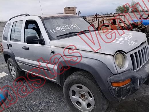 JEEP LIBERTY 2004, foto 4 de 19
