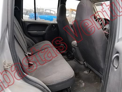 JEEP LIBERTY 2004, foto 13 de 19