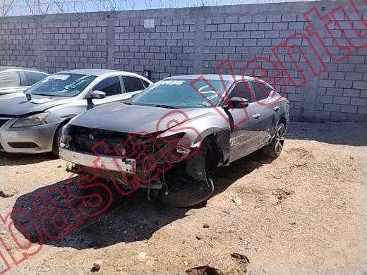NISSAN MAXIMA 2018, foto 1 de 19