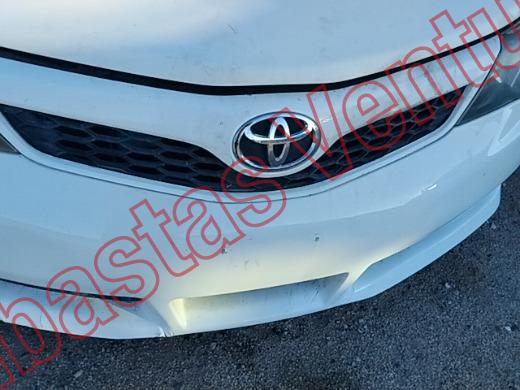 TOYOTA CAMRY 2012, foto 18 de 19