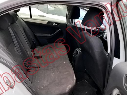 VOLKSWAGEN JETTA 2017, foto 13 de 19