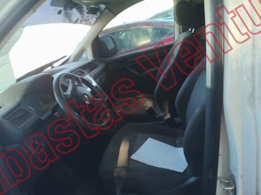 VOLKSWAGEN CADDY 2020, foto 17 de 19