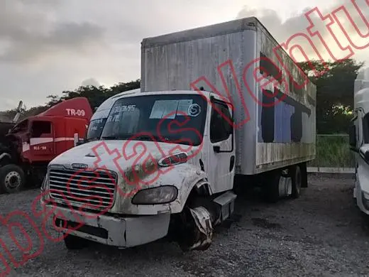 FREIGHTLINDER TRACTOCAMION 2020, foto 1 de 19