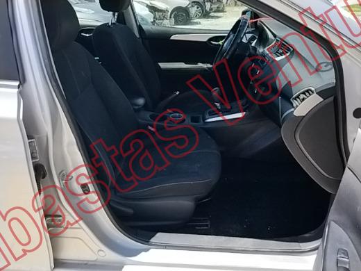 NISSAN SENTRA 2017, foto 12 de 19