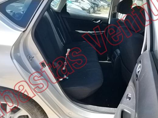 NISSAN SENTRA 2017, foto 13 de 19