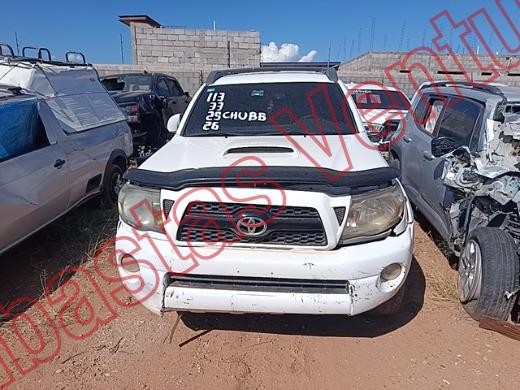 TOYOTA TACOMA 2018, foto 2 de 19