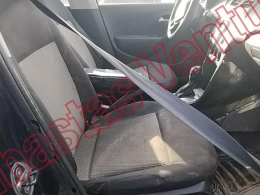 VOLKSWAGEN VENTO 2015, foto 12 de 19