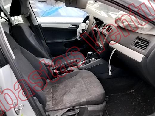 VOLKSWAGEN JETTA 2017, foto 12 de 19