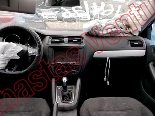 VOLKSWAGEN JETTA 2017, foto 14 de 19