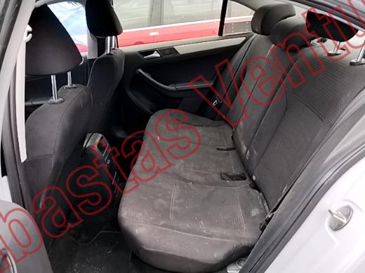 VOLKSWAGEN JETTA 2017, foto 16 de 19