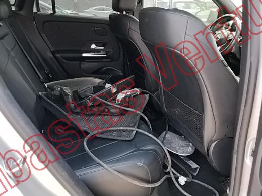 MERCEDES BENZ EQA 300 2022, foto 13 de 19