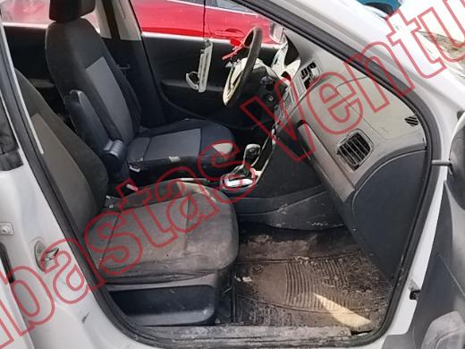 VOLKSWAGEN VENTO 2017, foto 12 de 19
