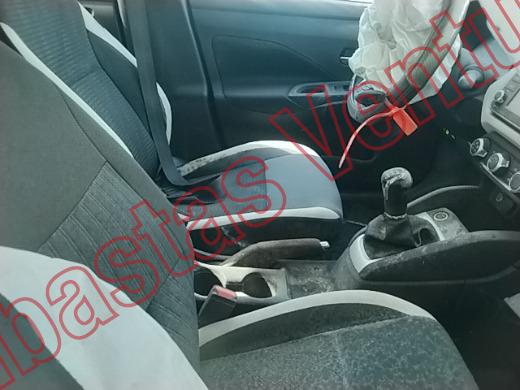 NISSAN VERSA 2021, foto 12 de 19