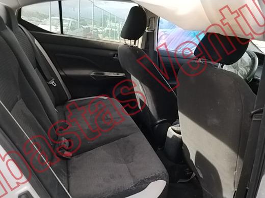 NISSAN VERSA 2021, foto 13 de 19