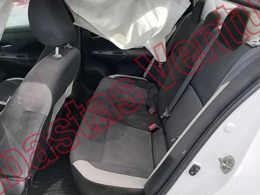 NISSAN VERSA 2021, foto 16 de 19